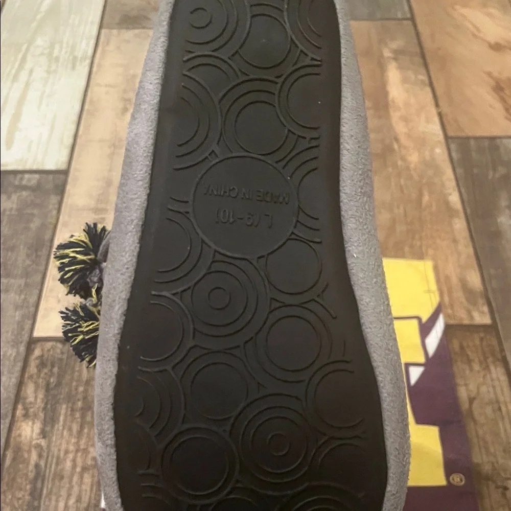 Gray University of Michigan Booties with Pom Poms and gold sequins detail NWOT - Picture 11 of 12